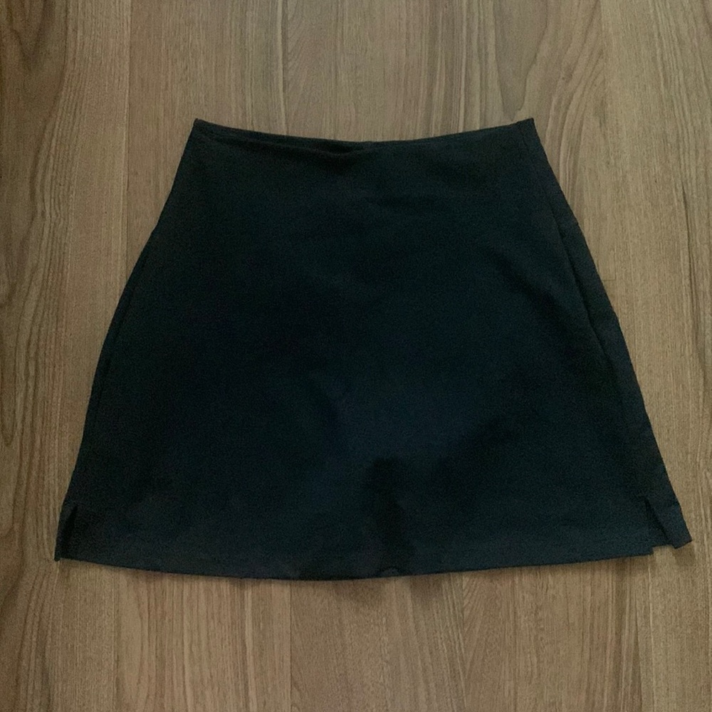 girlfriend collective skirt w shorts lining
